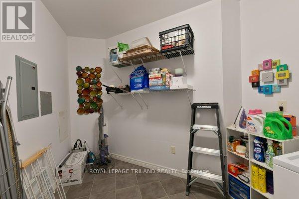 Photo 17 of 26 for 407 - 435 Colborne Street