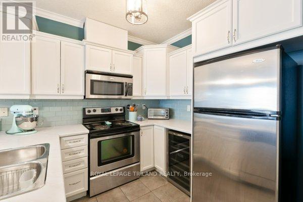 Photo 4 of 26 for 407 - 435 Colborne Street