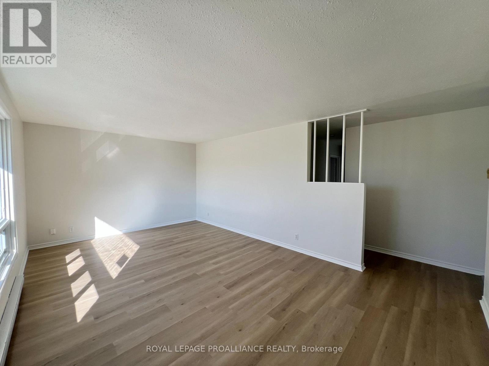 3 - 3 Glenarden Crescent, Belleville, Ontario  K8P 2B9 - Photo 2 - X12629614