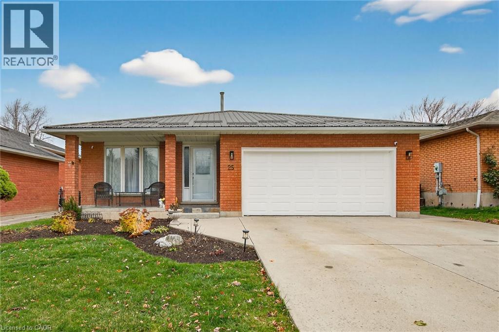 25 Country Club Road, Cayuga, Ontario  N0A 1E0 - Photo 1 - 40791094