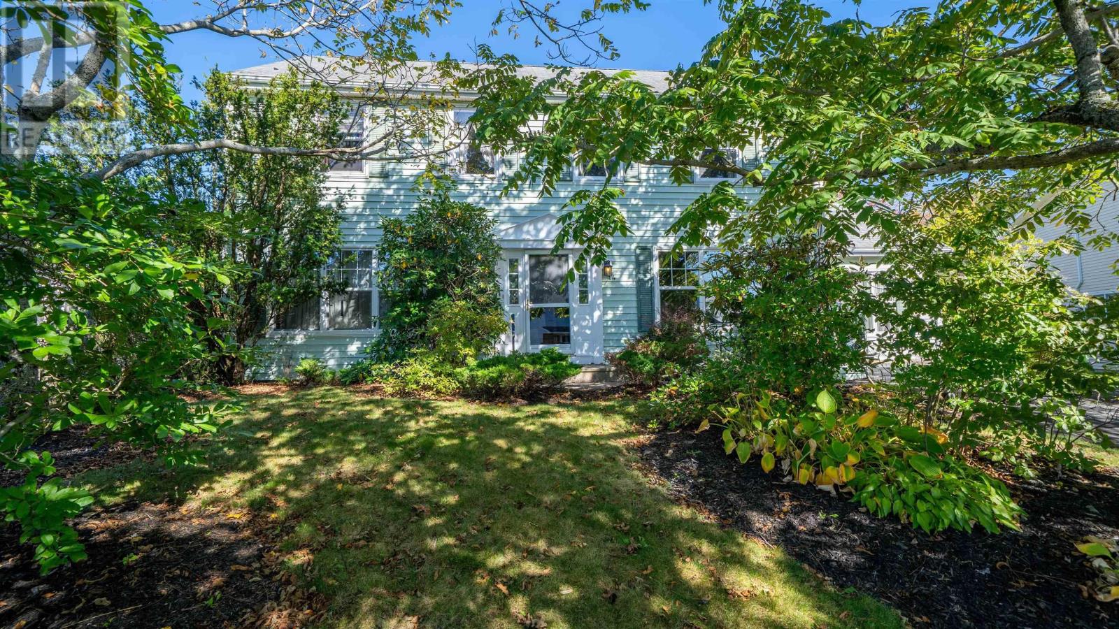 14 Regal Road, Dartmouth, Nova Scotia B2W 4Z7 - Photo 3 - 202526993