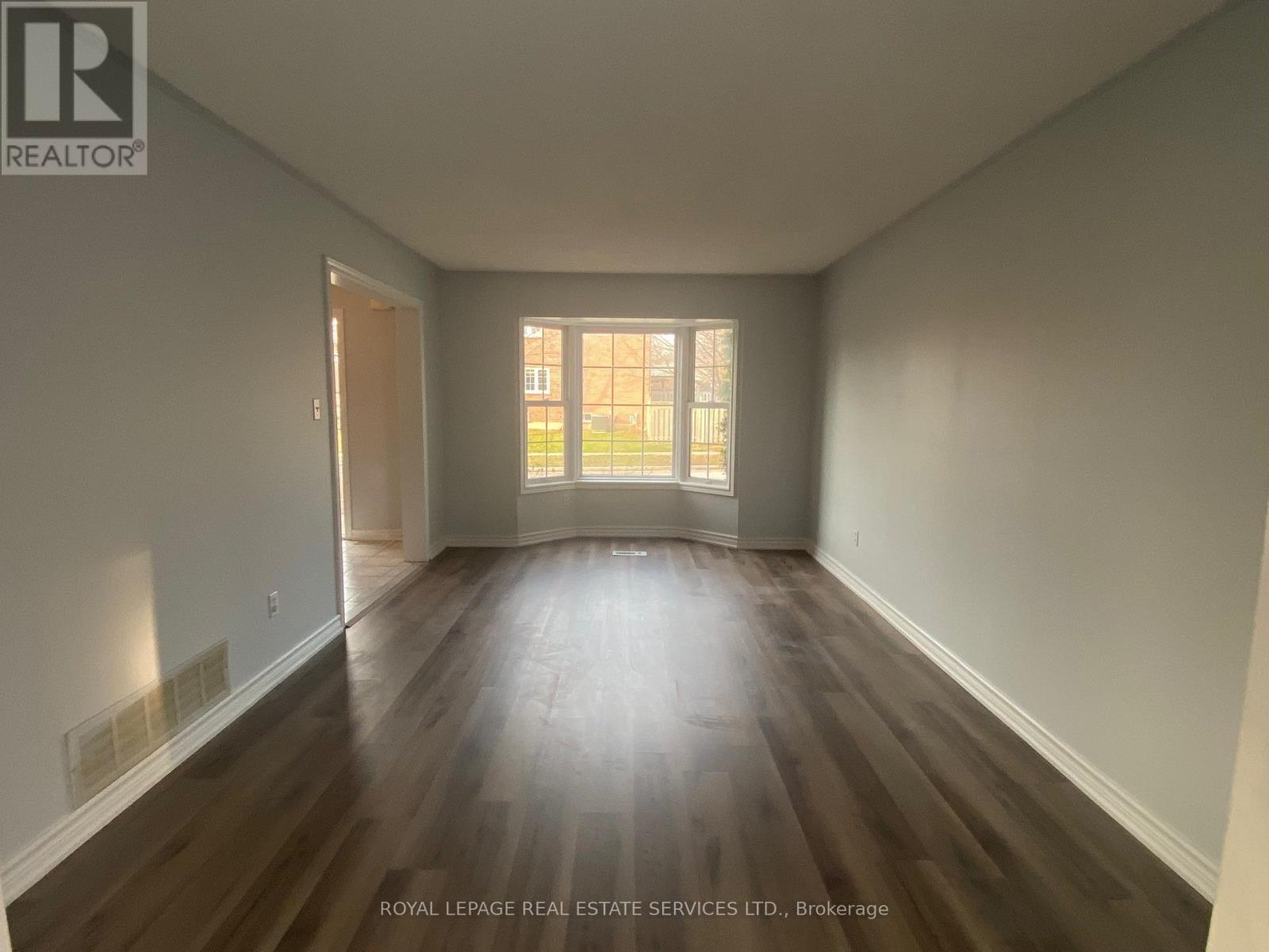 104 Inverhuron Trail, Oakville, Ontario  L6H 5Z4 - Photo 3 - W12629394