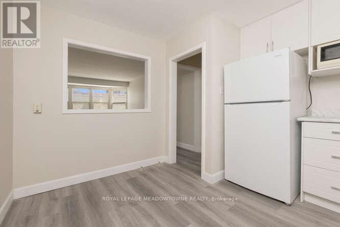 3 - 84 Mill Street, Halton Hills, Ontario  L7G 2C9 - Photo 5 - W12629414