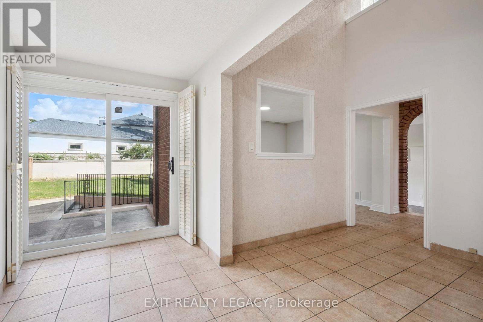 6 Muir Avenue, Toronto, Ontario  M9L 1H3 - Photo 13 - W12629424