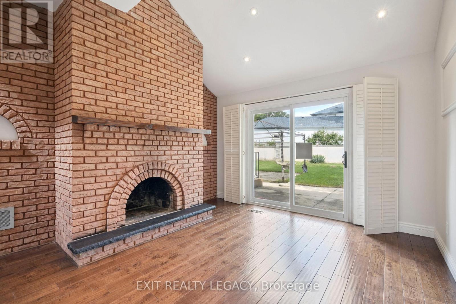 6 Muir Avenue, Toronto, Ontario  M9L 1H3 - Photo 17 - W12629424