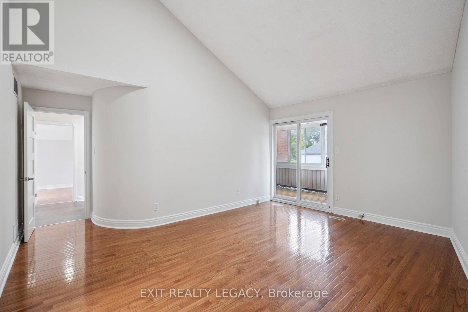 6 Muir Avenue, Toronto, Ontario  M9L 1H3 - Photo 23 - W12629424