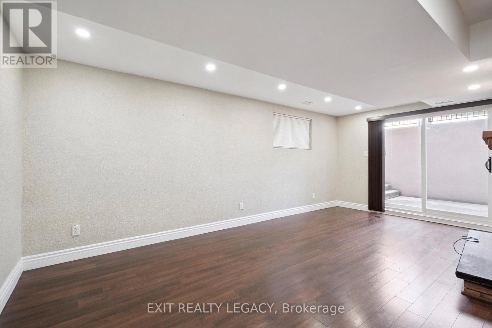 6 Muir Avenue, Toronto, Ontario  M9L 1H3 - Photo 35 - W12629424