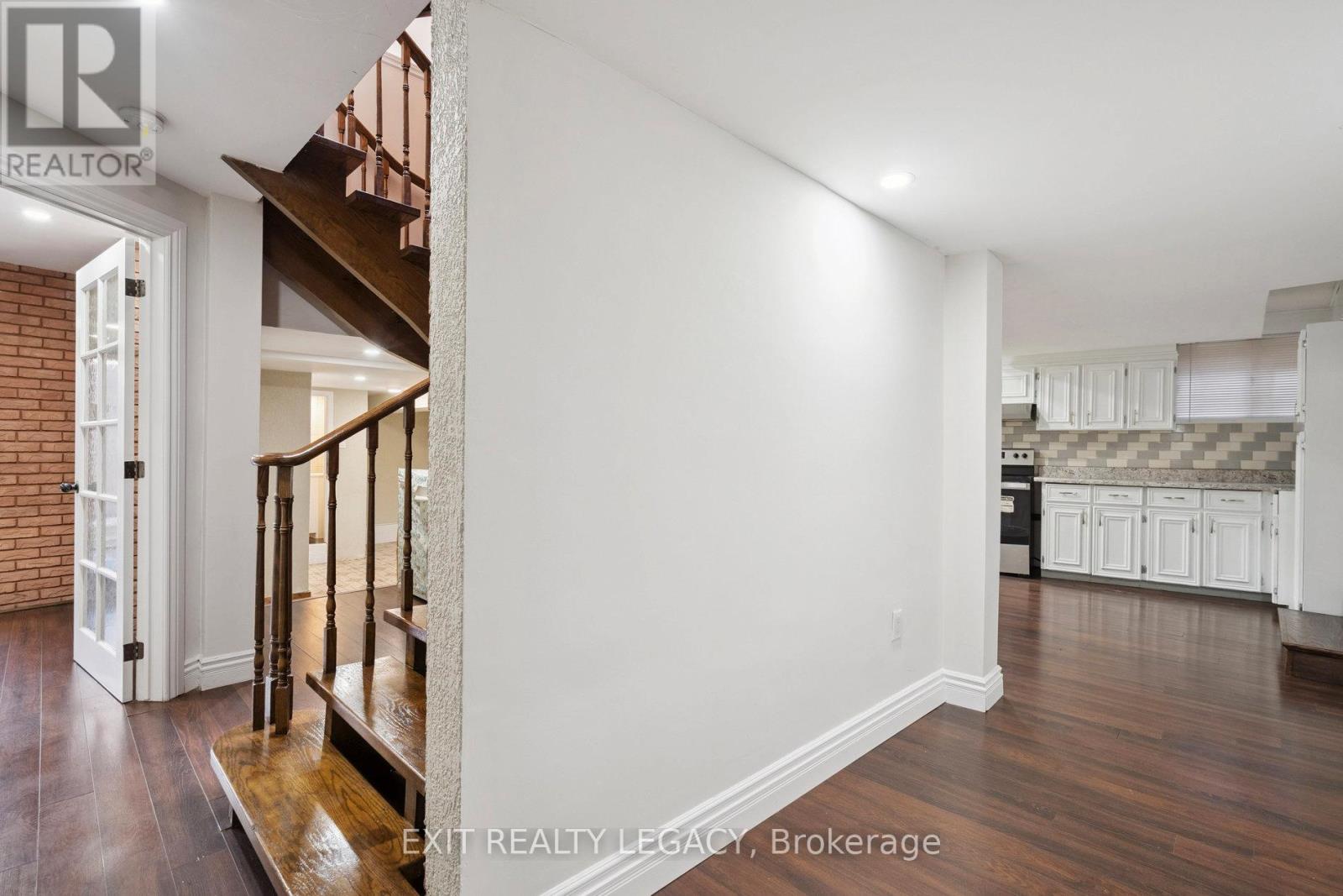 6 Muir Avenue, Toronto, Ontario  M9L 1H3 - Photo 38 - W12629424