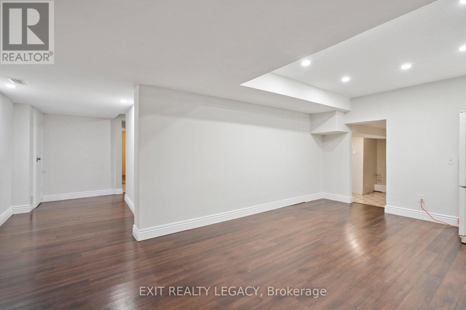 6 Muir Avenue, Toronto, Ontario  M9L 1H3 - Photo 39 - W12629424