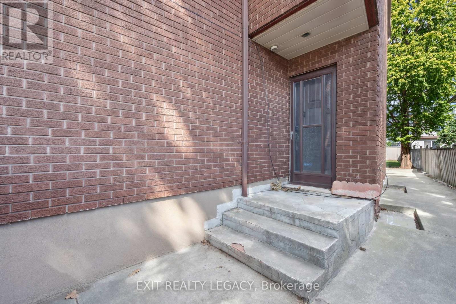 6 Muir Avenue, Toronto, Ontario  M9L 1H3 - Photo 46 - W12629424