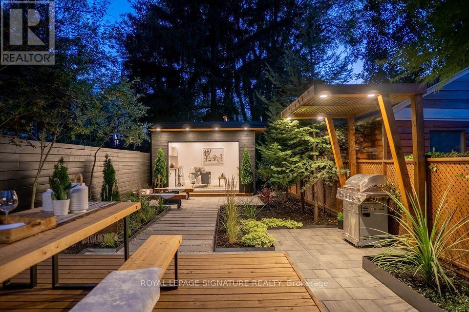 Main - 166 Oakmount Road, Toronto, Ontario  M6P 2M9 - Photo 15 - W12629448