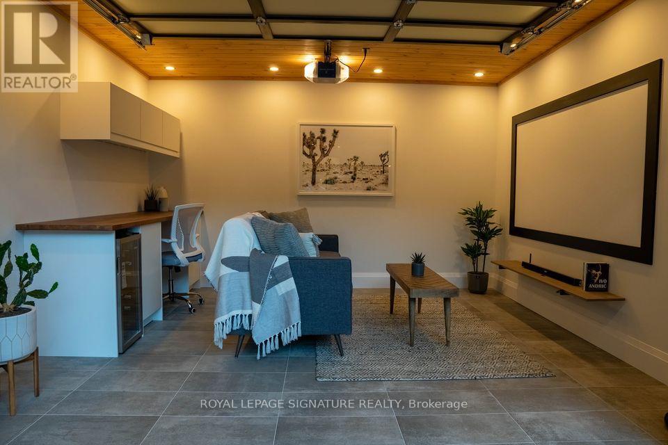 Main - 166 Oakmount Road, Toronto, Ontario  M6P 2M9 - Photo 17 - W12629448