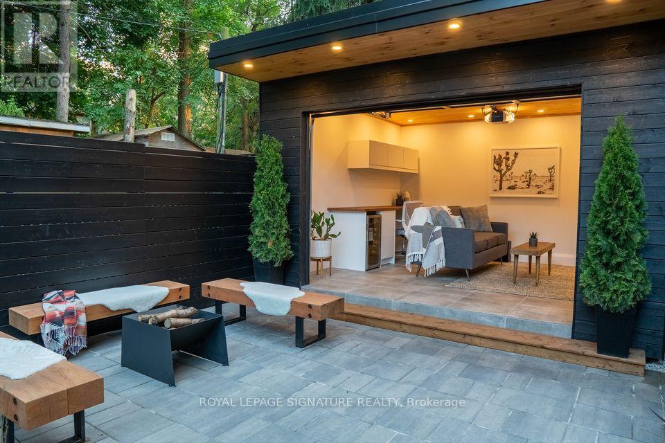 Main - 166 Oakmount Road, Toronto, Ontario  M6P 2M9 - Photo 18 - W12629448