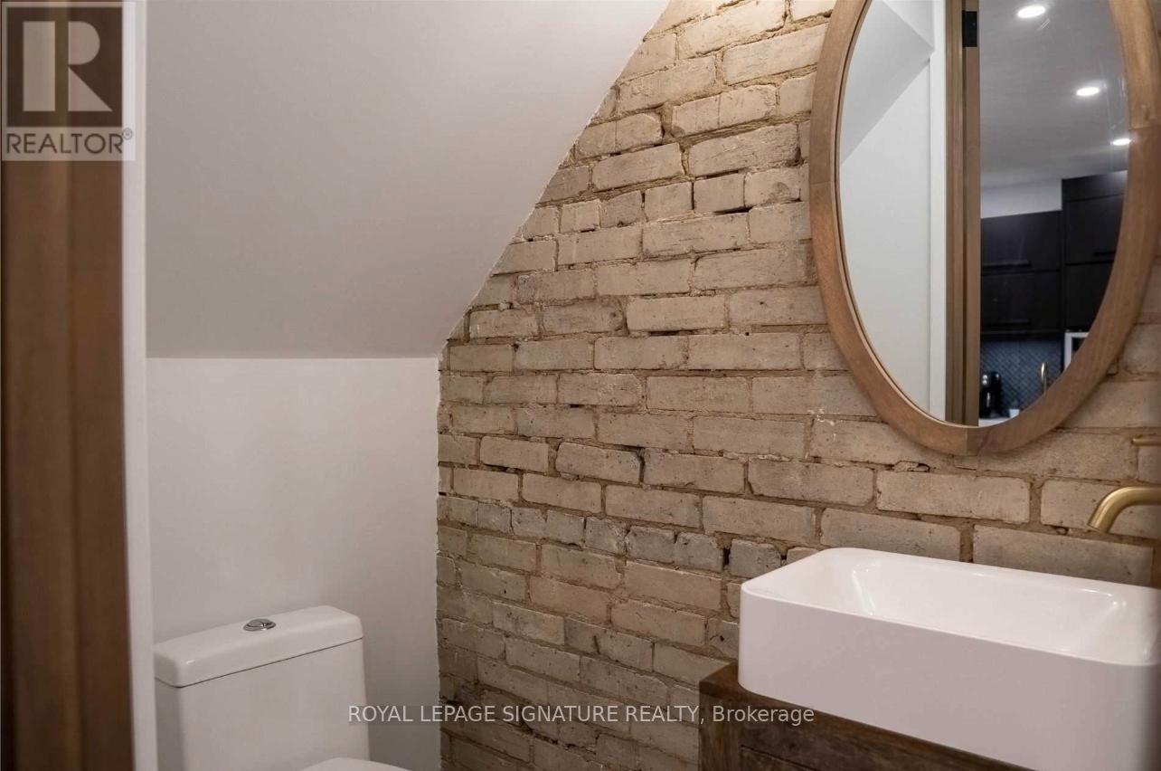 Main - 166 Oakmount Road, Toronto, Ontario  M6P 2M9 - Photo 21 - W12629448