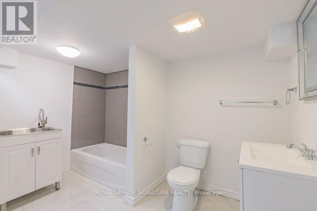 Lower - 48 Lawndale Crescent, Brampton, Ontario  L6S 3L4 - Photo 9 - W12629454