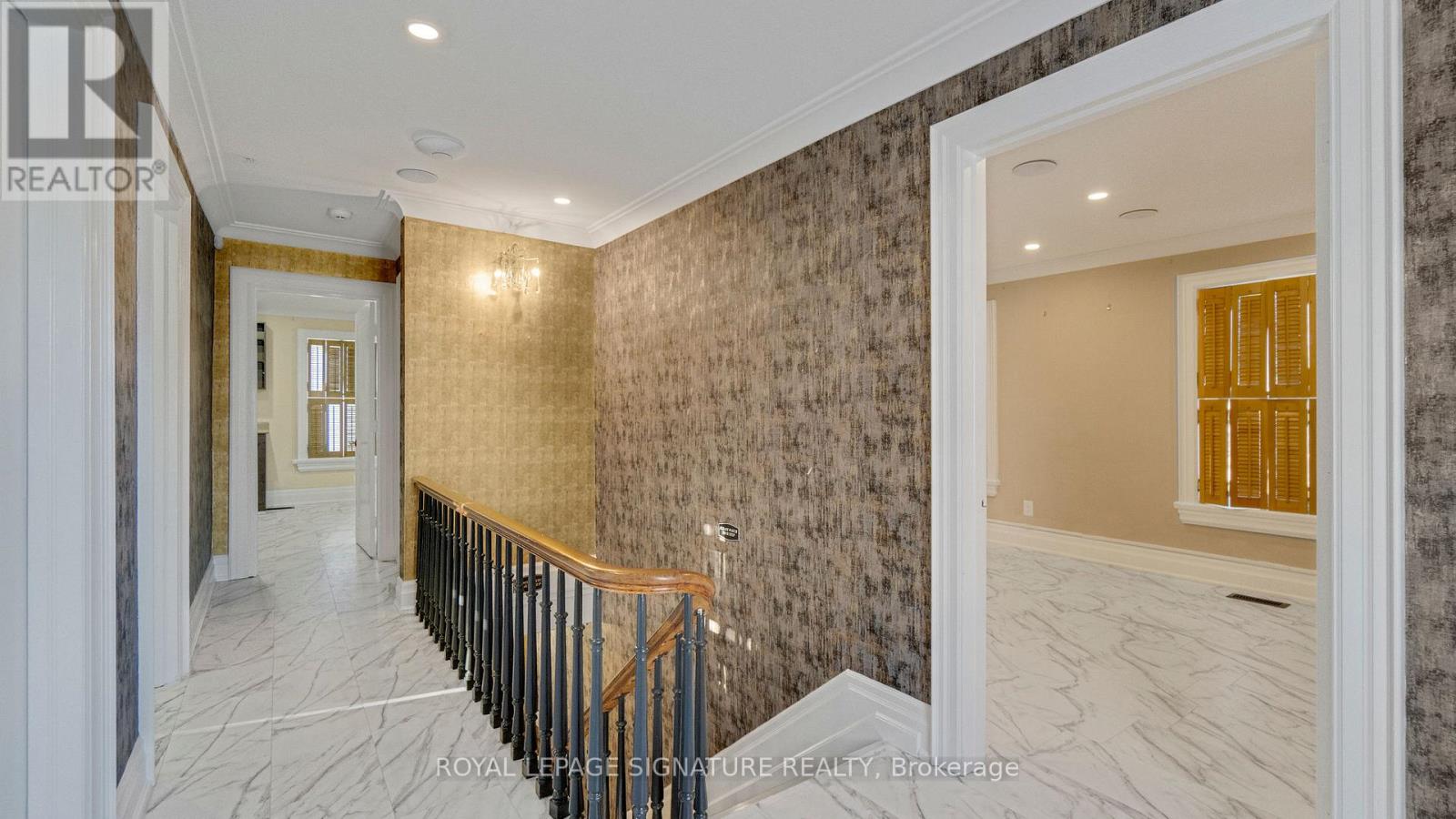 140 Trafalgar Road, Oakville (Oo Old Oakville), Ontario  L6J 3G5 - Photo 22 - W12629516