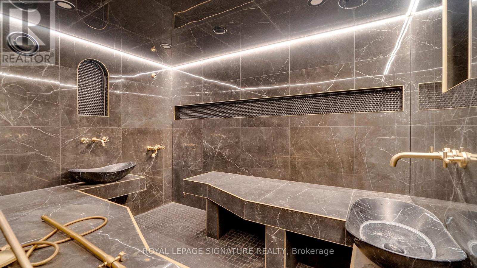 140 Trafalgar Road, Oakville (Oo Old Oakville), Ontario  L6J 3G5 - Photo 36 - W12629516