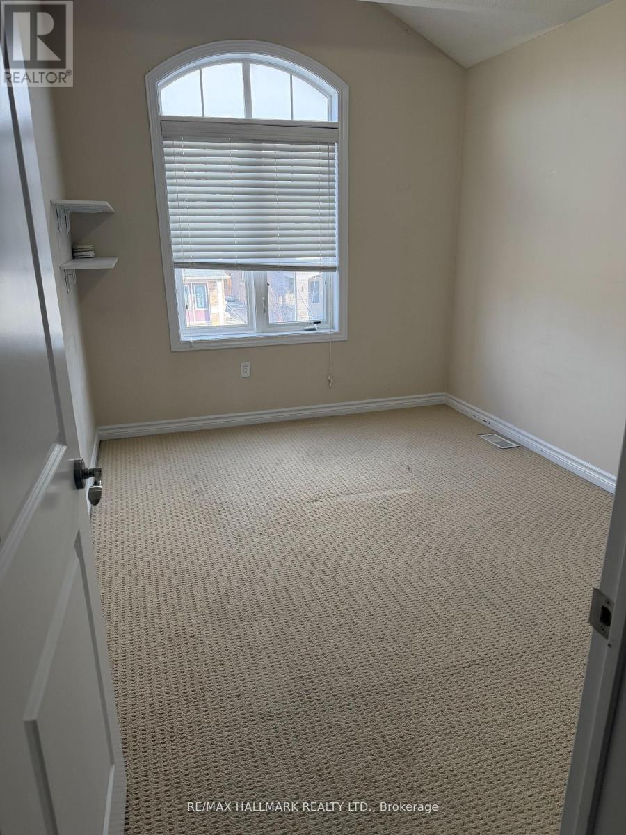 74 Lloyd Crescent, Brampton (Northwest Brampton), Ontario  L7A 4J6 - Photo 7 - W12629552