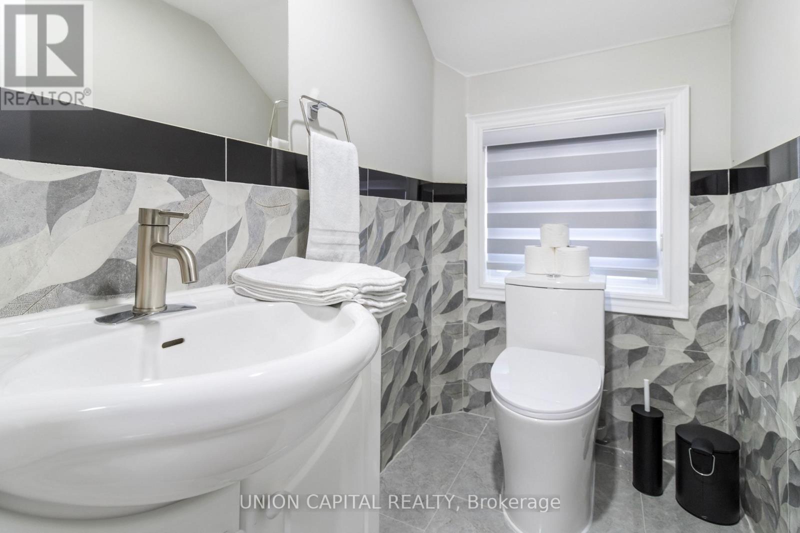 186 Lincoln Road W, Fort Erie (Crystal Beach), Ontario  L0S 1B0 - Photo 17 - X12629368