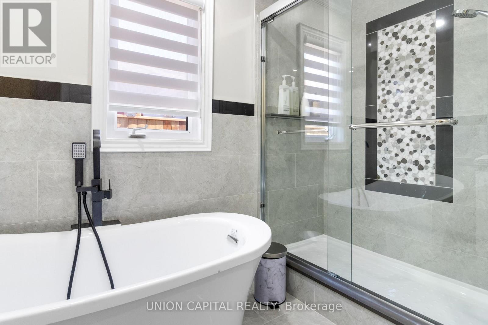 186 Lincoln Road W, Fort Erie (Crystal Beach), Ontario  L0S 1B0 - Photo 9 - X12629368