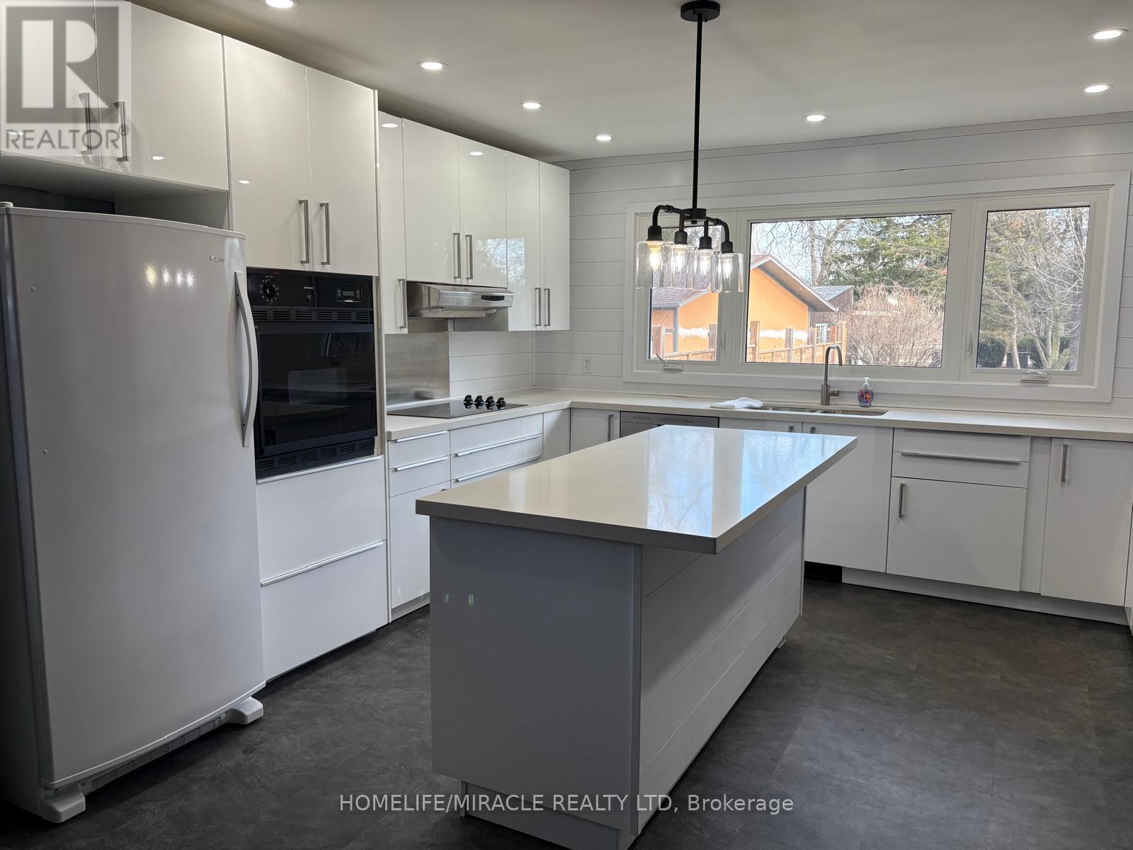 312 Grantham Avenue, St. Catharines (Carlton/bunting), Ontario  L2M 5A6 - Photo 11 - X12629494