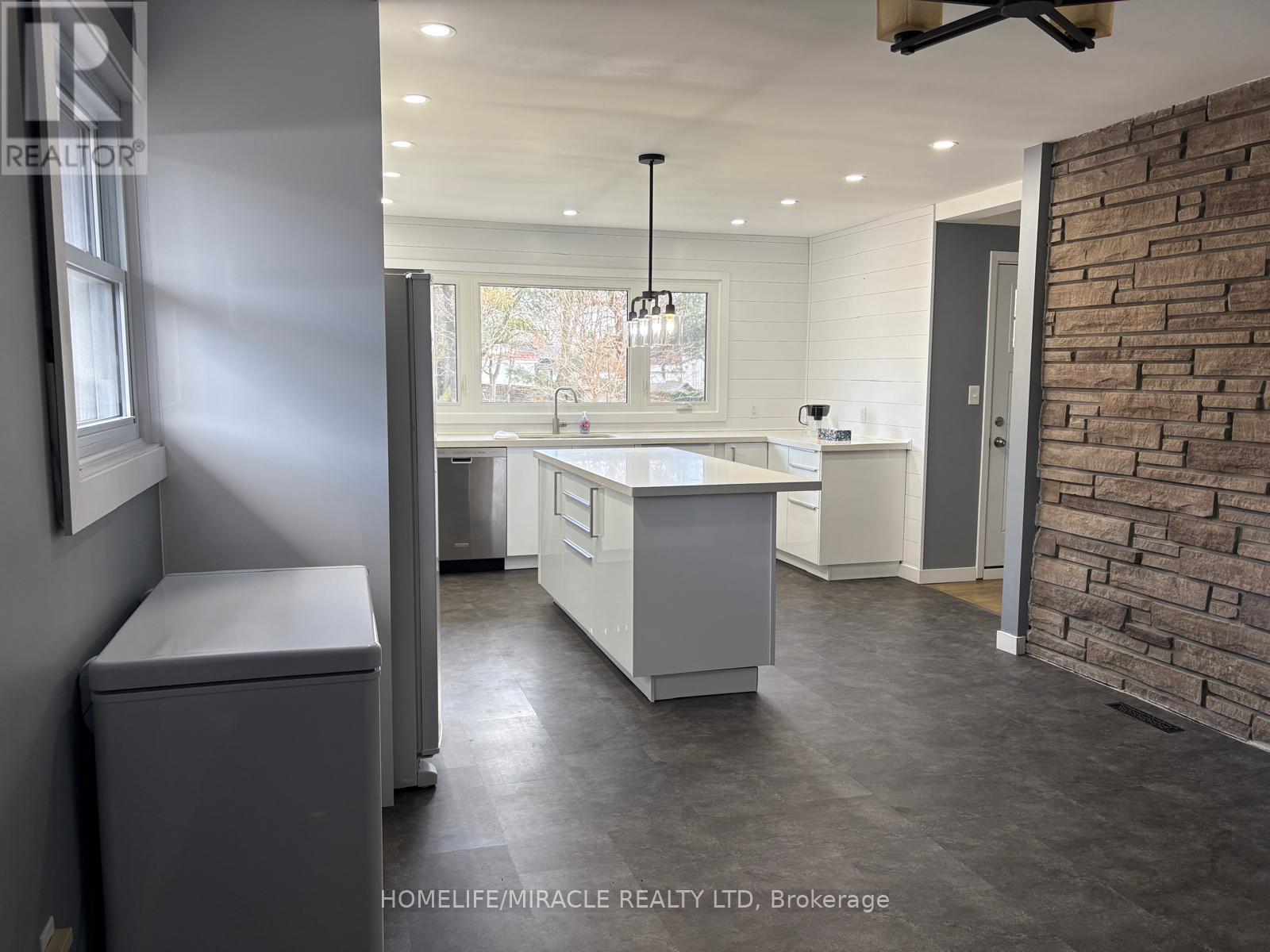 312 Grantham Avenue, St. Catharines (Carlton/bunting), Ontario  L2M 5A6 - Photo 14 - X12629494