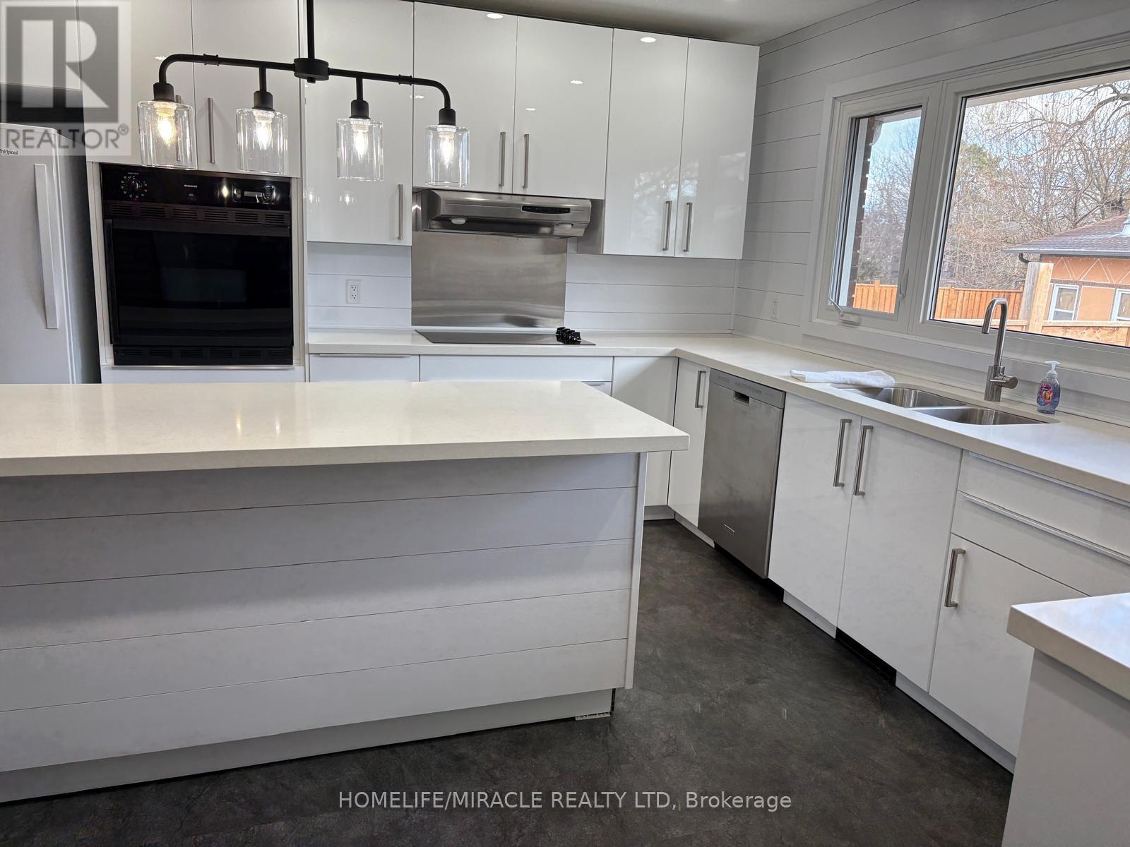 312 Grantham Avenue, St. Catharines (Carlton/bunting), Ontario  L2M 5A6 - Photo 9 - X12629494