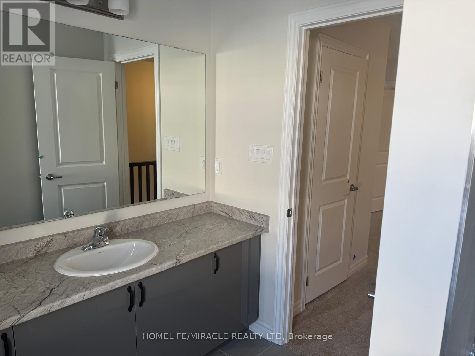 165 Beechwood Forest Lane, Gravenhurst, Ontario  P1P 0H8 - Photo 10 - X12629502