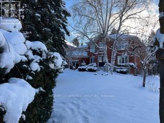 668 Chaleur Place, Newmarket, Ontario  L3X 1L6 - Photo 2 - N12550616