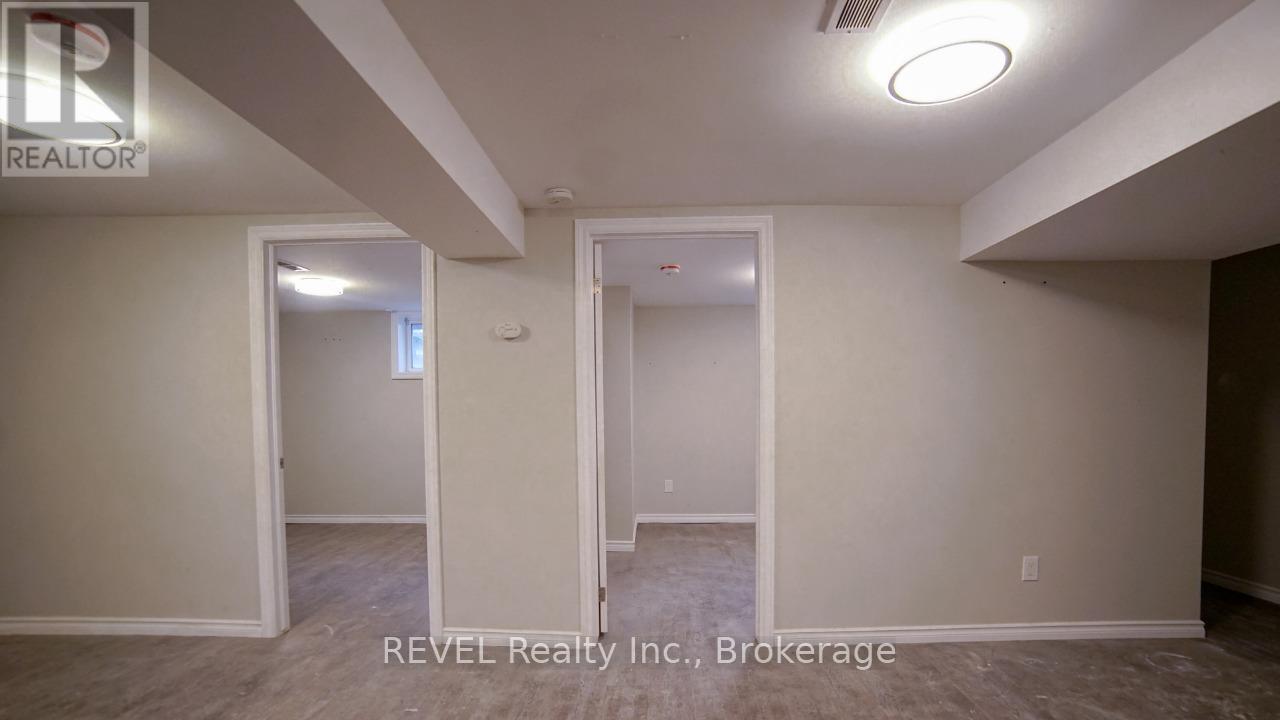 Lower - 22 Greenwood Avenue, Welland, Ontario  L3C 4B2 - Photo 13 - X12397892