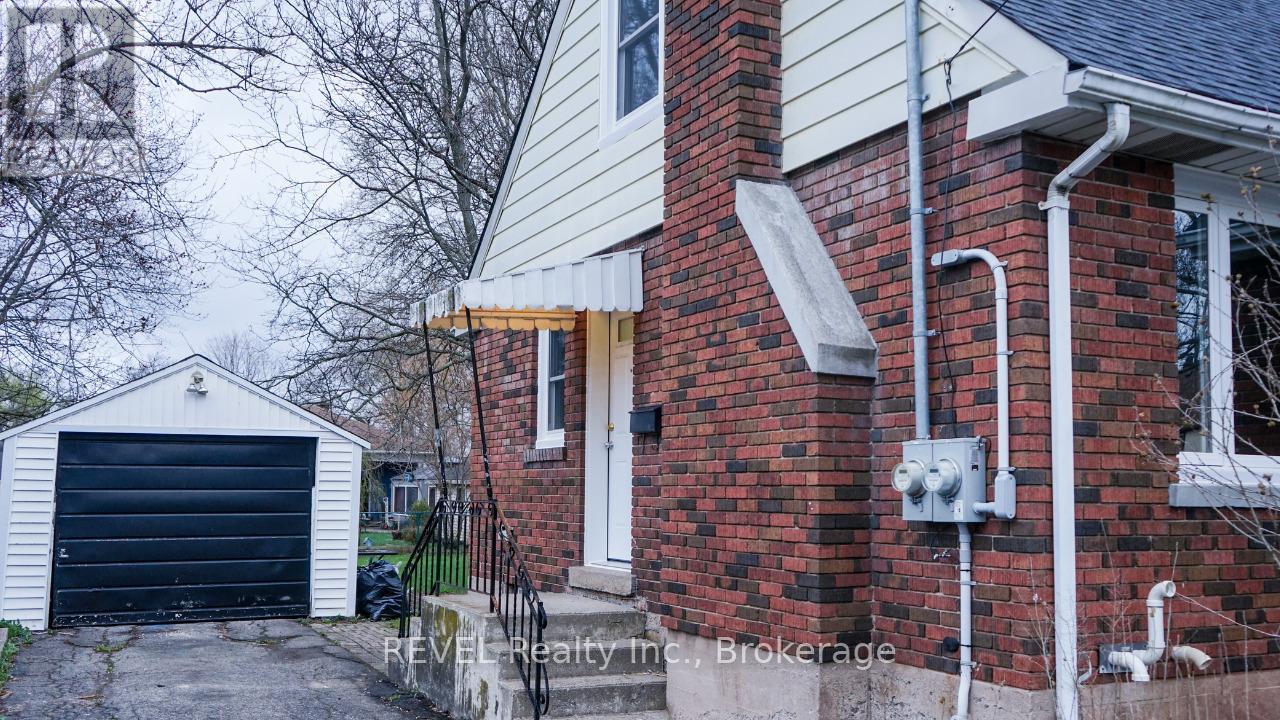 Lower - 22 Greenwood Avenue, Welland, Ontario  L3C 4B2 - Photo 2 - X12397892