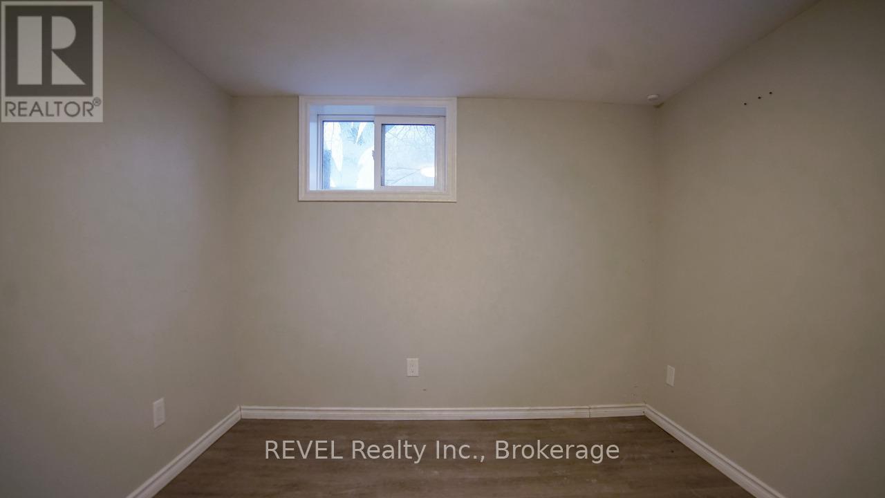 Lower - 22 Greenwood Avenue, Welland, Ontario  L3C 4B2 - Photo 23 - X12397892