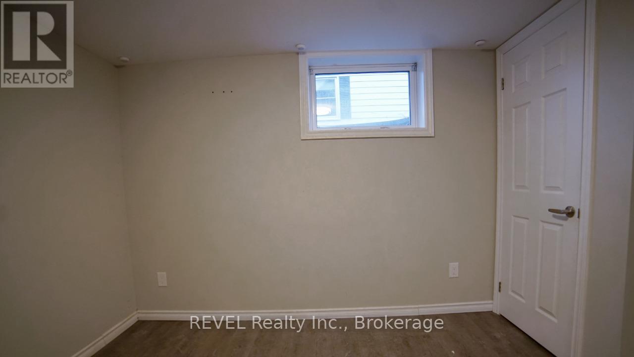 Lower - 22 Greenwood Avenue, Welland, Ontario  L3C 4B2 - Photo 26 - X12397892