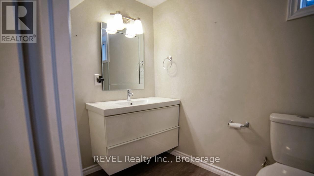 Lower - 22 Greenwood Avenue, Welland, Ontario  L3C 4B2 - Photo 29 - X12397892