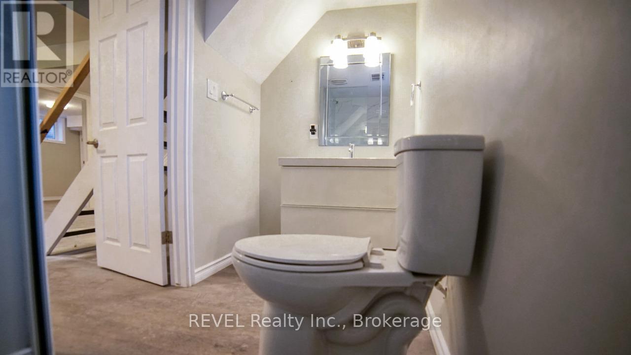 Lower - 22 Greenwood Avenue, Welland, Ontario  L3C 4B2 - Photo 30 - X12397892