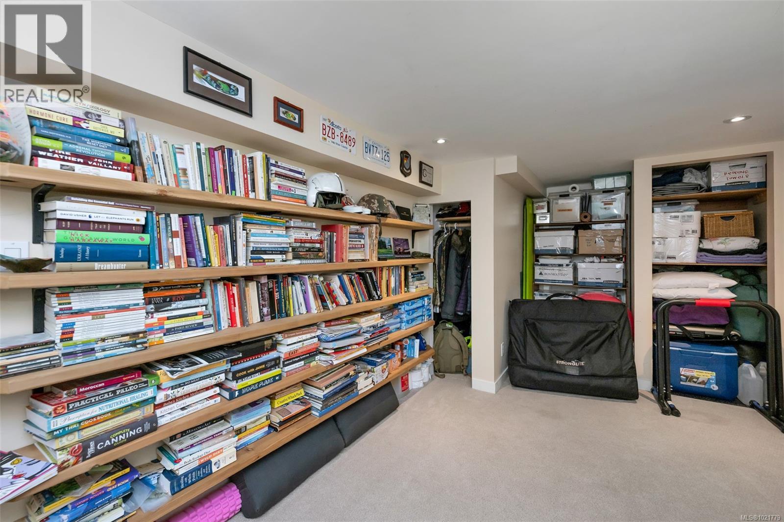 1181 Clovelly Terr, Saanich, British Columbia  V8P 1V7 - Photo 47 - 1021779