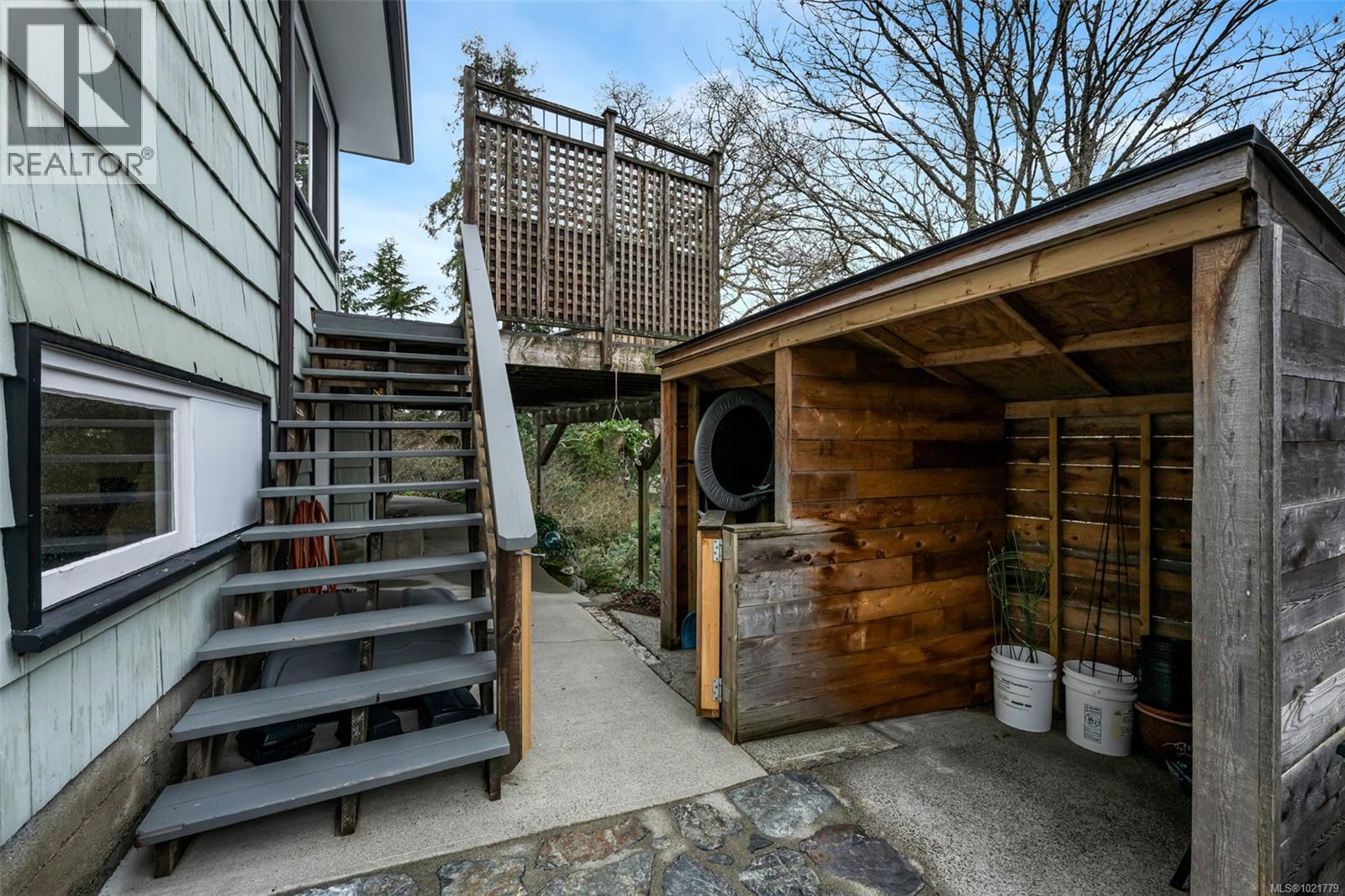 1181 Clovelly Terr, Saanich, British Columbia  V8P 1V7 - Photo 52 - 1021779