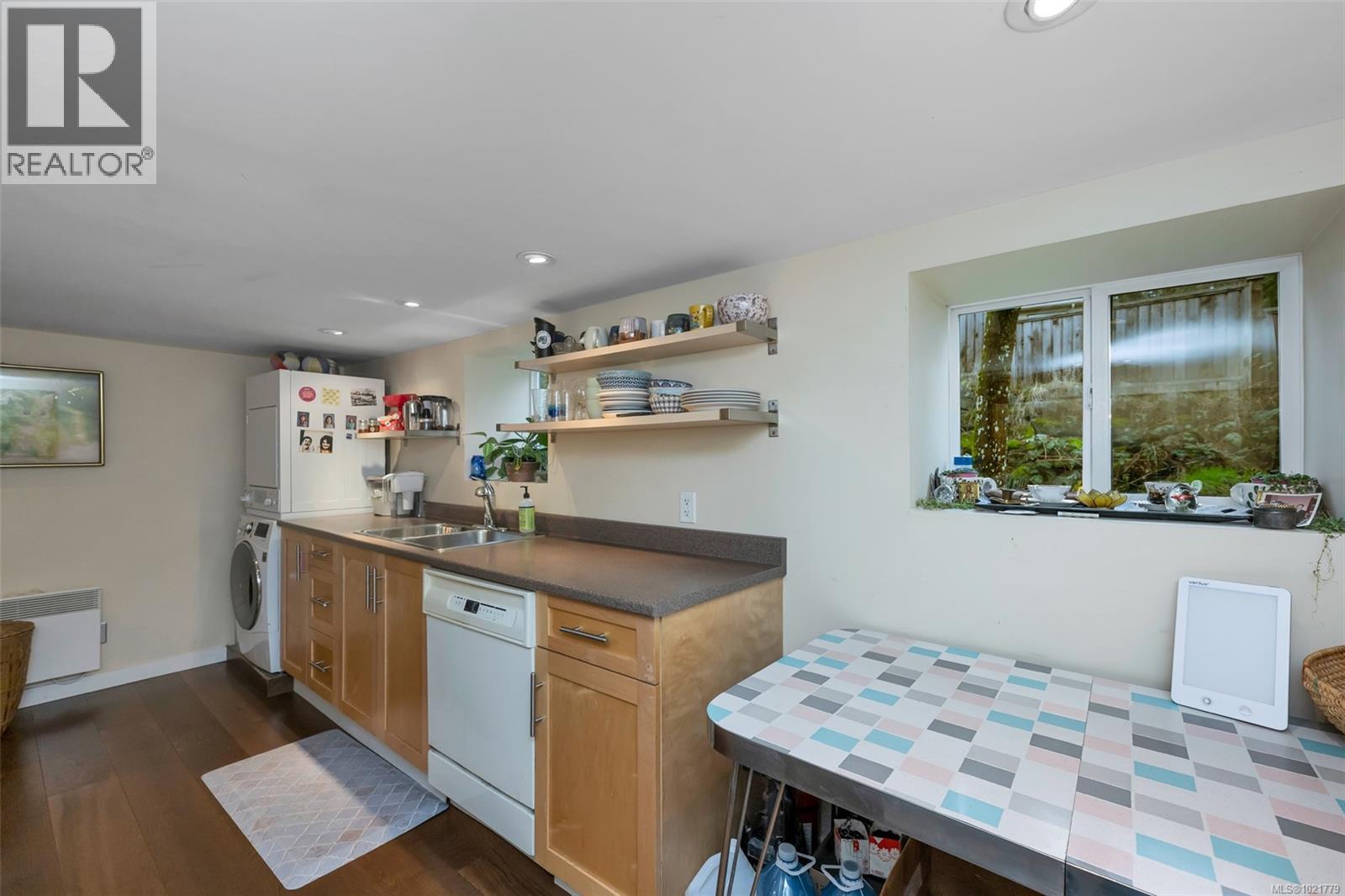 1181 Clovelly Terr, Saanich, British Columbia  V8P 1V7 - Photo 43 - 1021779