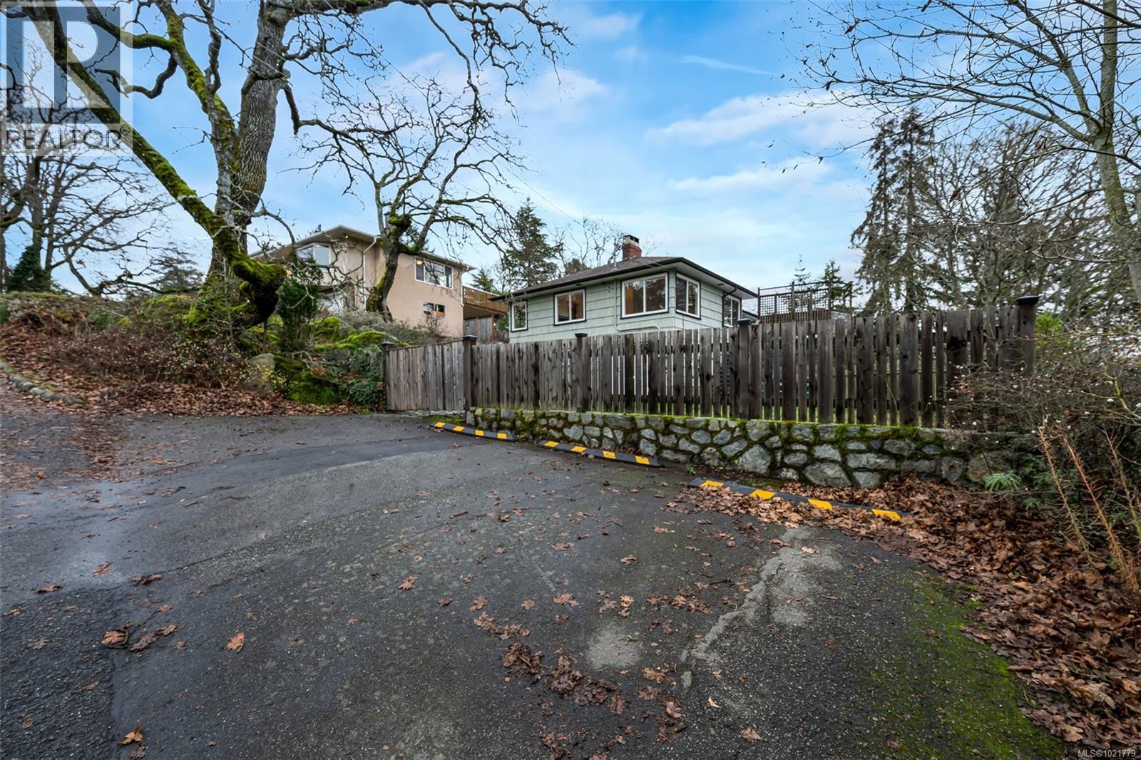 1181 Clovelly Terr, Saanich, British Columbia  V8P 1V7 - Photo 60 - 1021779