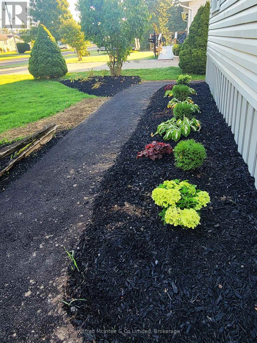 104 Meadows Drive, West Grey, Ontario N4N 3B8 - Photo 17 - X12629602