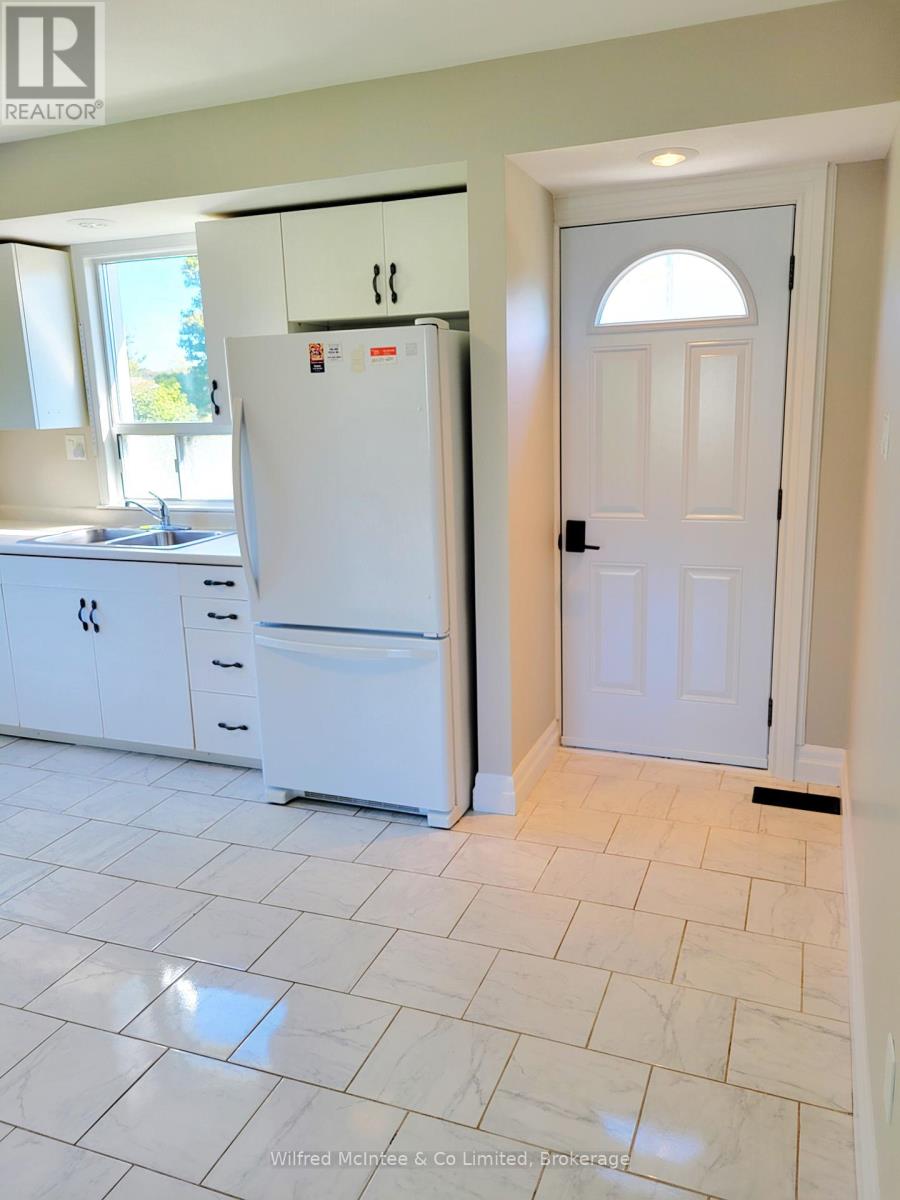 104 Meadows Drive, West Grey, Ontario N4N 3B8 - Photo 8 - X12629602