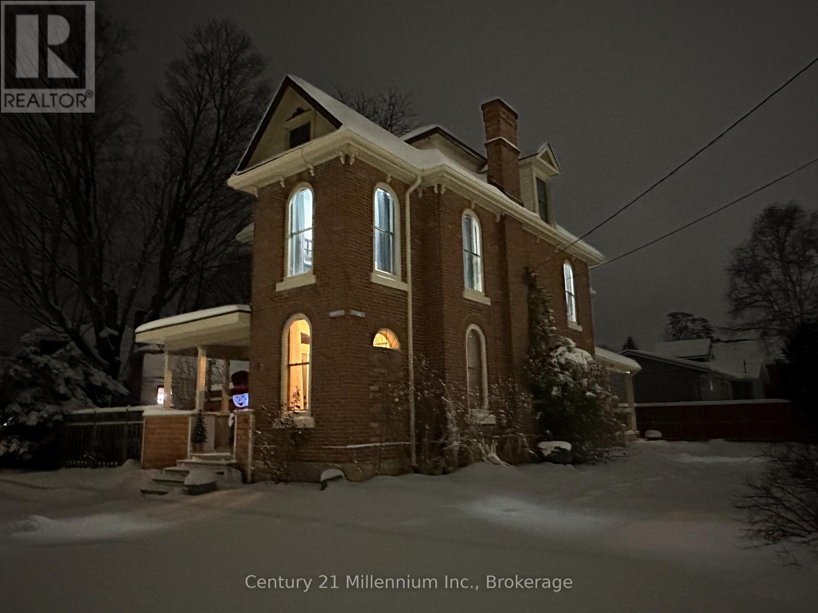 692 15th Street E, Owen Sound, Ontario  N4K 1X4 - Photo 2 - X12629610