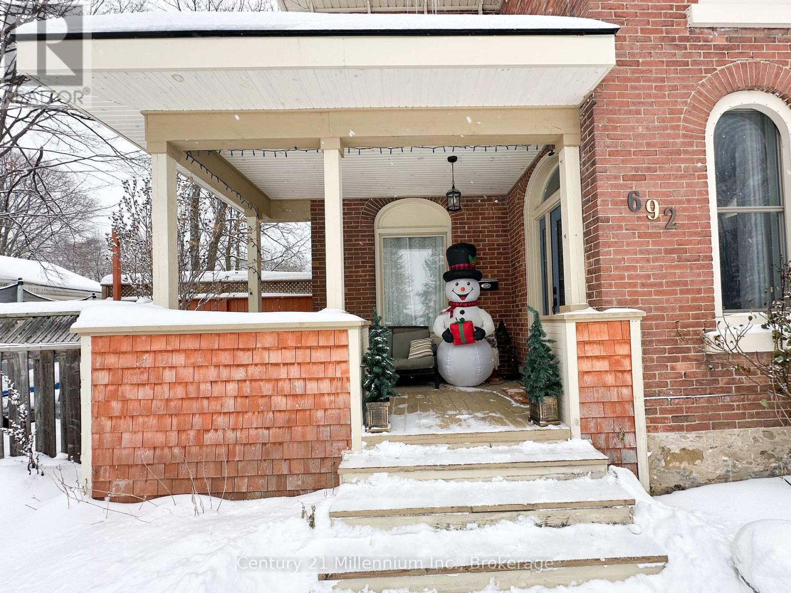 692 15th Street E, Owen Sound, Ontario  N4K 1X4 - Photo 5 - X12629610