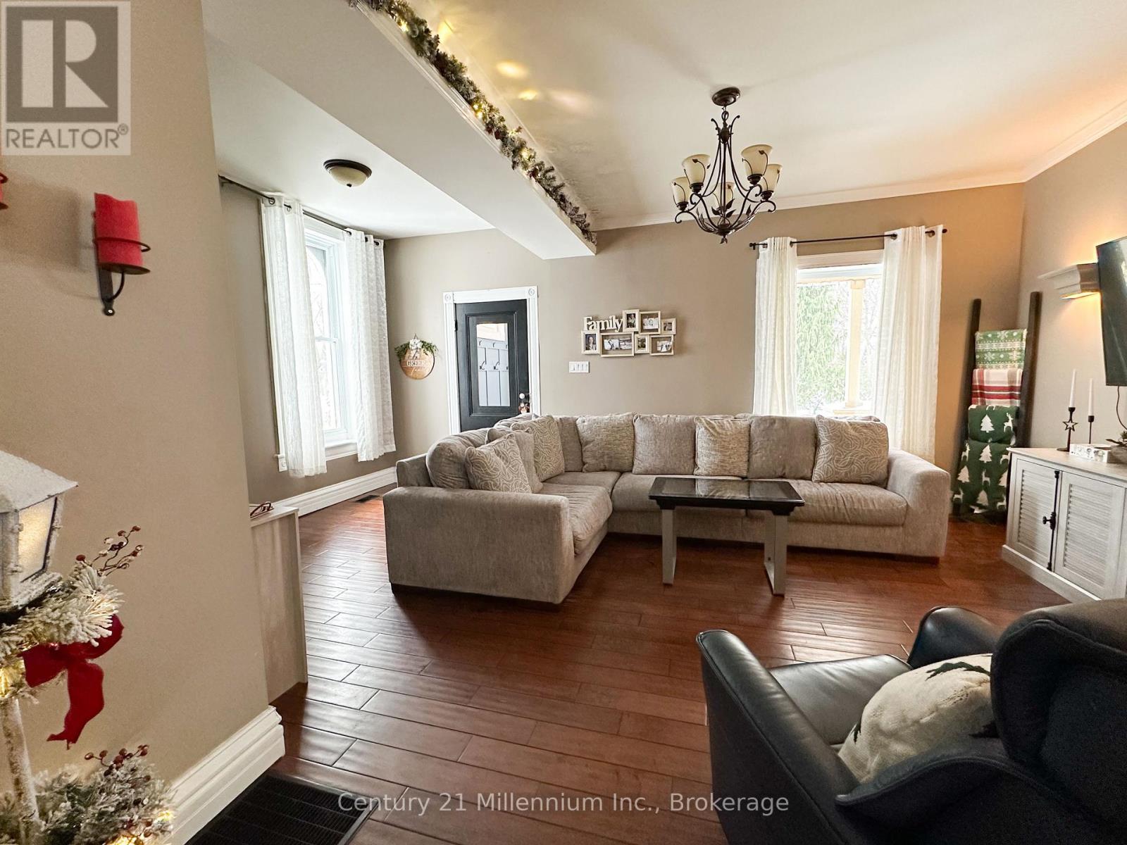 692 15th Street E, Owen Sound, Ontario  N4K 1X4 - Photo 9 - X12629610