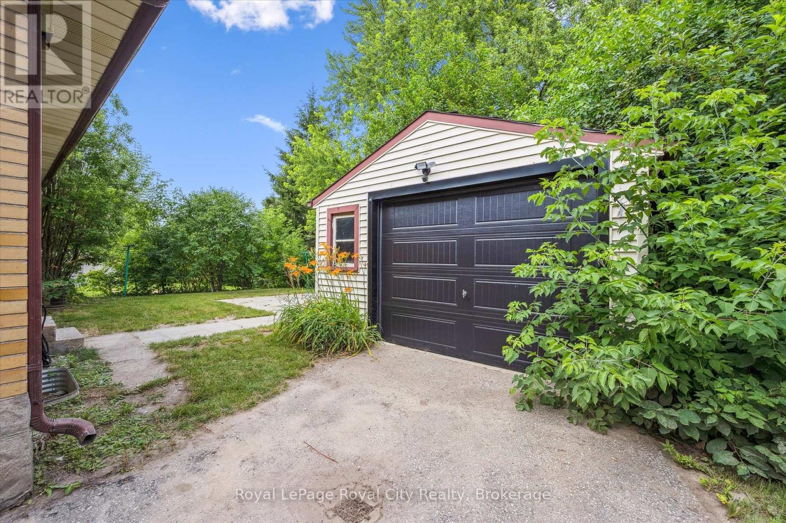 56 Dover Street, Waterloo, Ontario  N2J 1Z1 - Photo 37 - X12629616