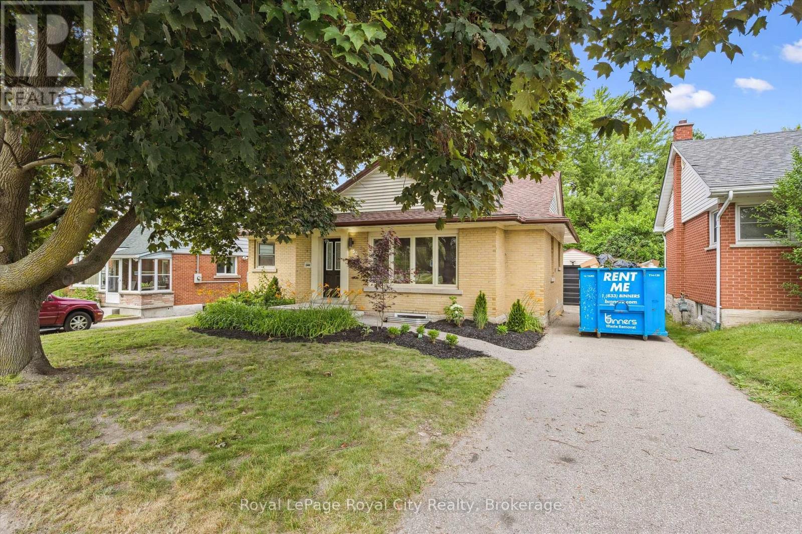 56 Dover Street, Waterloo, Ontario  N2J 1Z1 - Photo 4 - X12629616