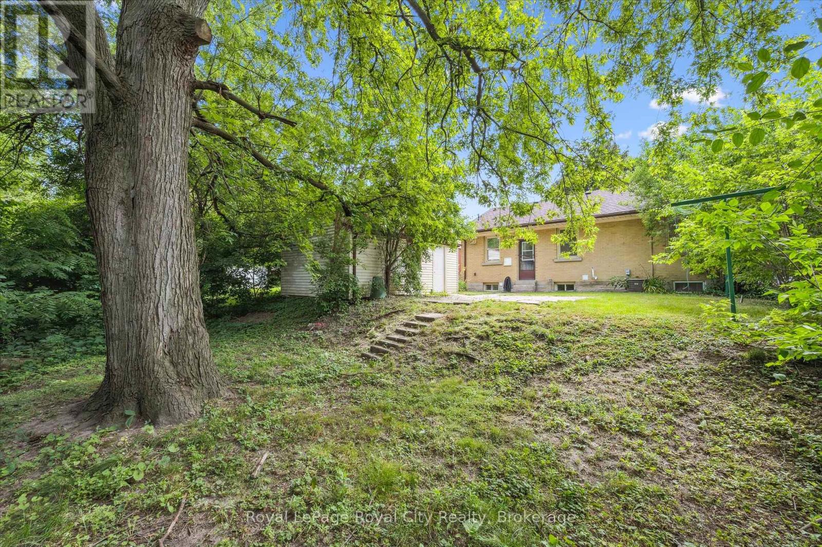 56 Dover Street, Waterloo, Ontario  N2J 1Z1 - Photo 41 - X12629616