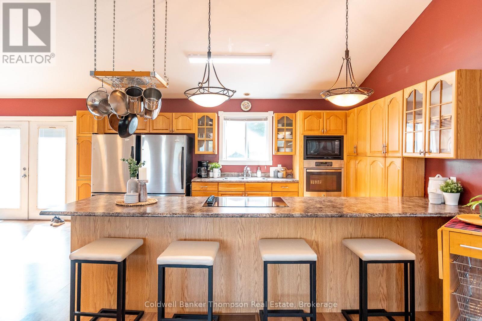 4237 Ravenscliffe Road, Huntsville, Ontario P1H 2J2 - Photo 13 - X12629630