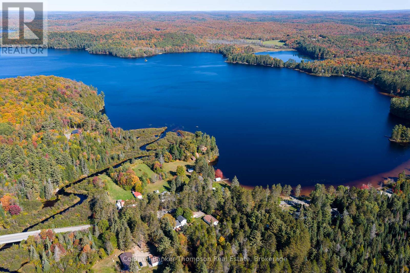 4237 Ravenscliffe Road, Huntsville, Ontario P1H 2J2 - Photo 2 - X12629630