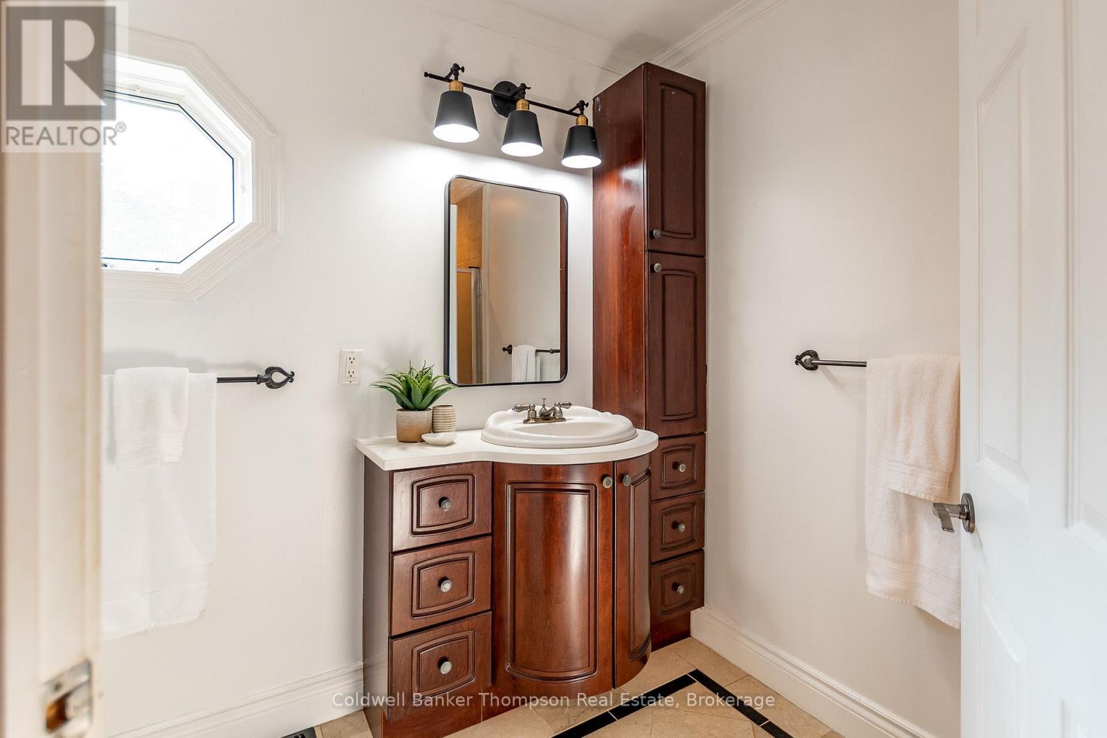 4237 Ravenscliffe Road, Huntsville, Ontario P1H 2J2 - Photo 27 - X12629630